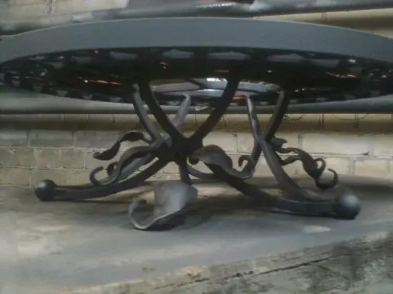 Detail einer individuellen Metallgestaltung